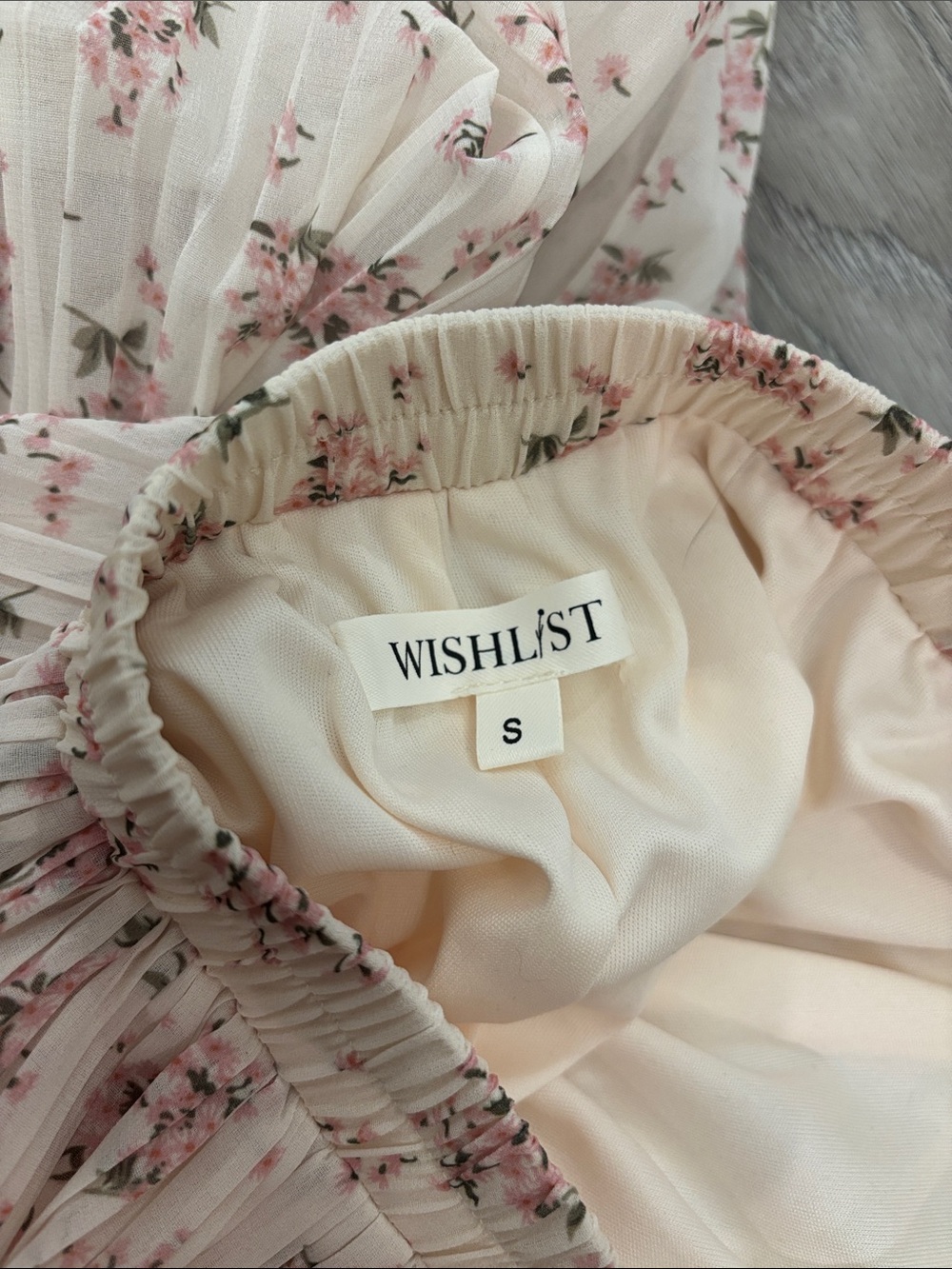 WISHLIST Cream and Pink Floral Pleated Skirt size small - Picture 2 of 5
